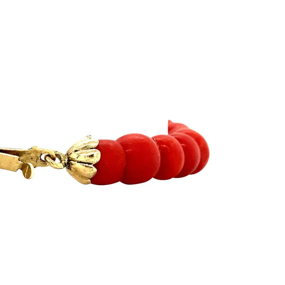 blood_coral_bracelet_with_3.webp Blood coral bracelet with gold clasp 14 krt>Vintage Jewellery Sale
