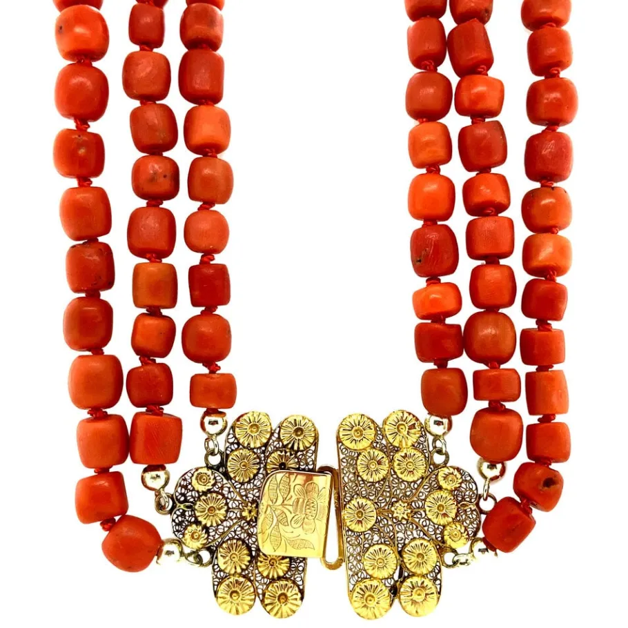 Blood coral necklace with gold clasp 14 krt>Vintage Jewellery Fashion