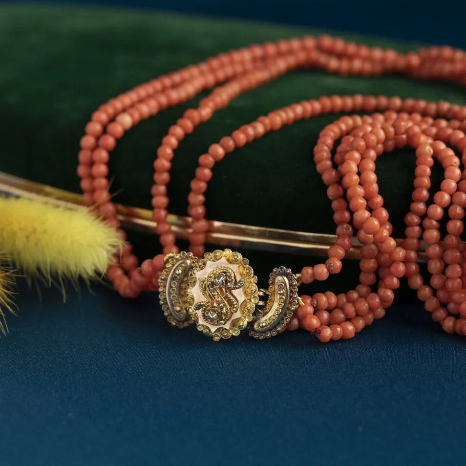 Blood coral necklace with gold clasp 14 krt>Vintage Jewellery Sale
