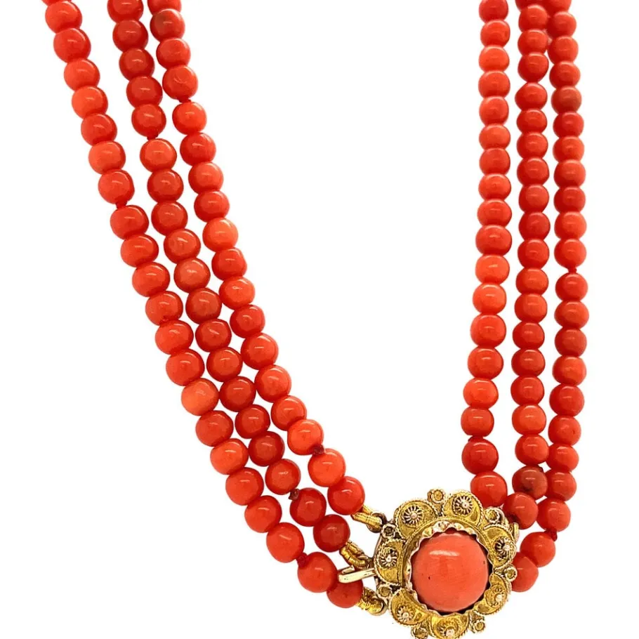 blood_coral_necklace_with_2-3.webp Blood coral necklace with gold clasp 14 krt>Vintage Jewellery Outlet