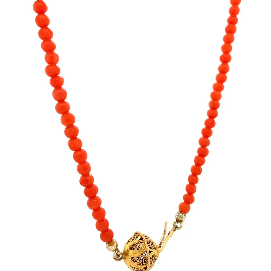 blood_coral_necklace_with_2-4.webp Blood coral necklace with gold clasp 14 krt>Vintage Jewellery Fashion