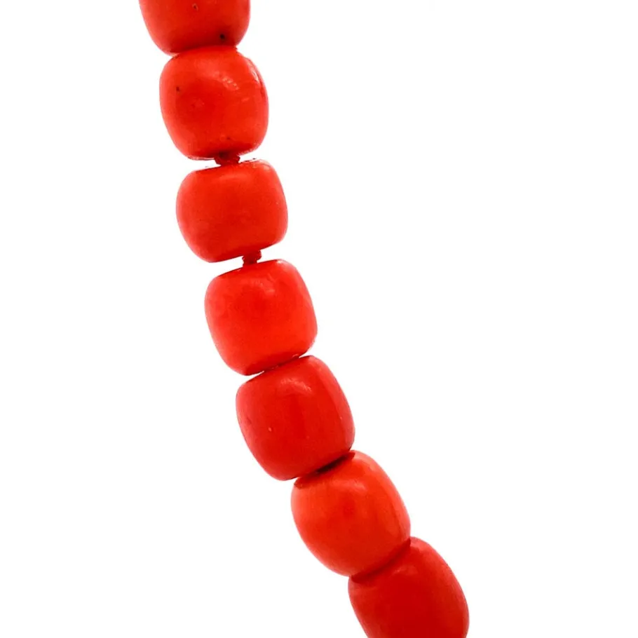 blood_coral_necklace_with_3-8.webp Blood coral necklace with gold clasp 47 cm 14 krt>Vintage Jewellery Outlet