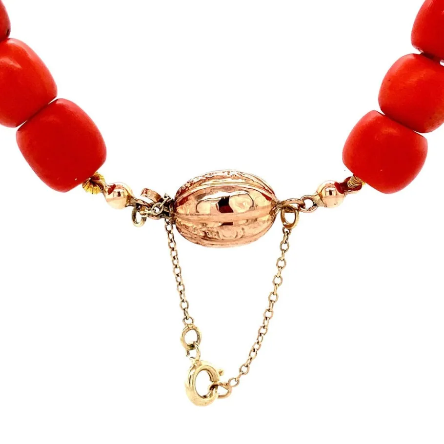 blood_coral_necklace_with_4-8.webp Blood coral necklace with gold clasp 47 cm 14 krt>Vintage Jewellery Outlet