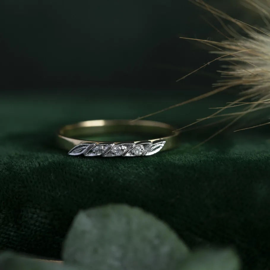 Diamond row ring 9 krt>Vintage Jewellery Sale