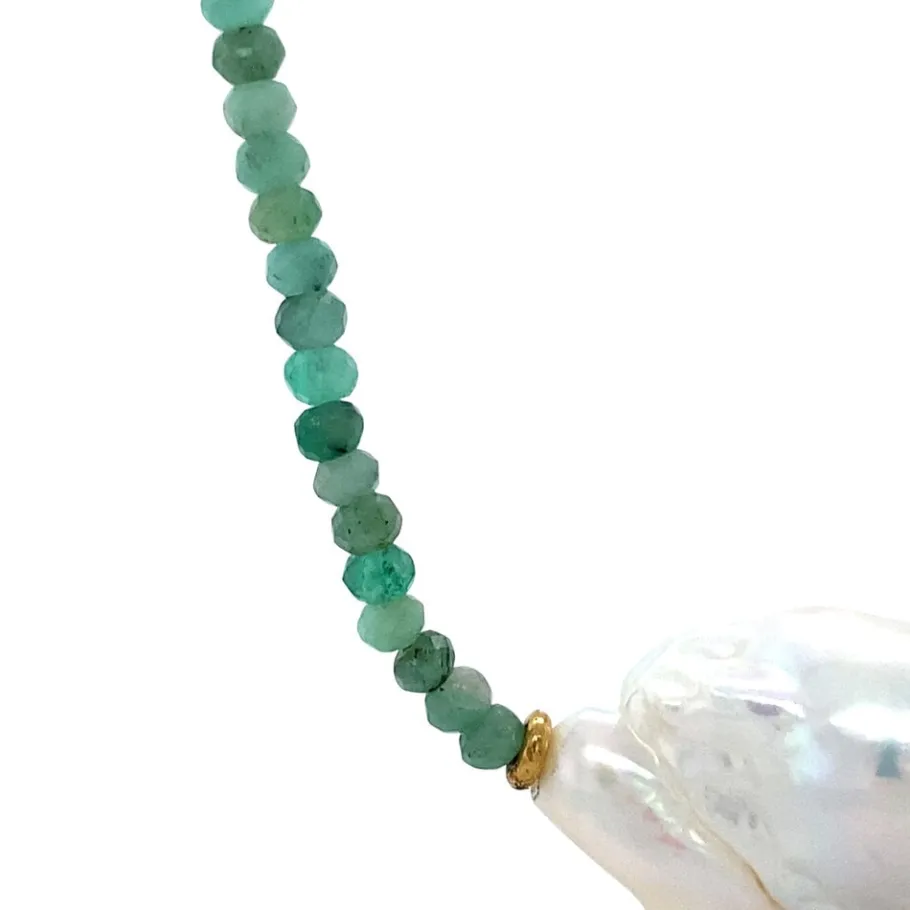 emerald_necklace_with_pea_3.webp Emerald necklace with pearl and gold clasp 14 krt>Vintage Jewellery Discount