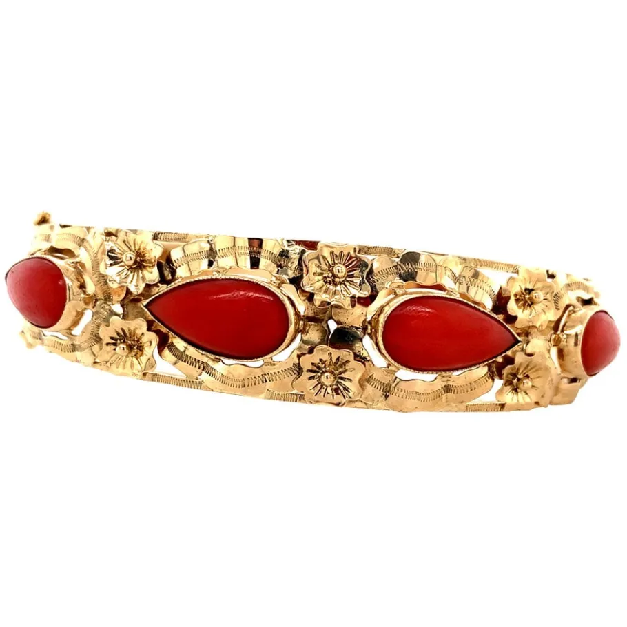 Gold bangle with blood coral 14 krt>Vintage Jewellery Clearance