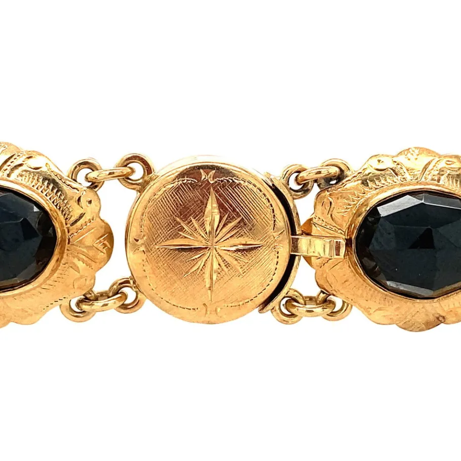 gold_boats_bracelet_with__4.webp Gold boats bracelet with garnet 14 krt>Vintage Jewellery Outlet