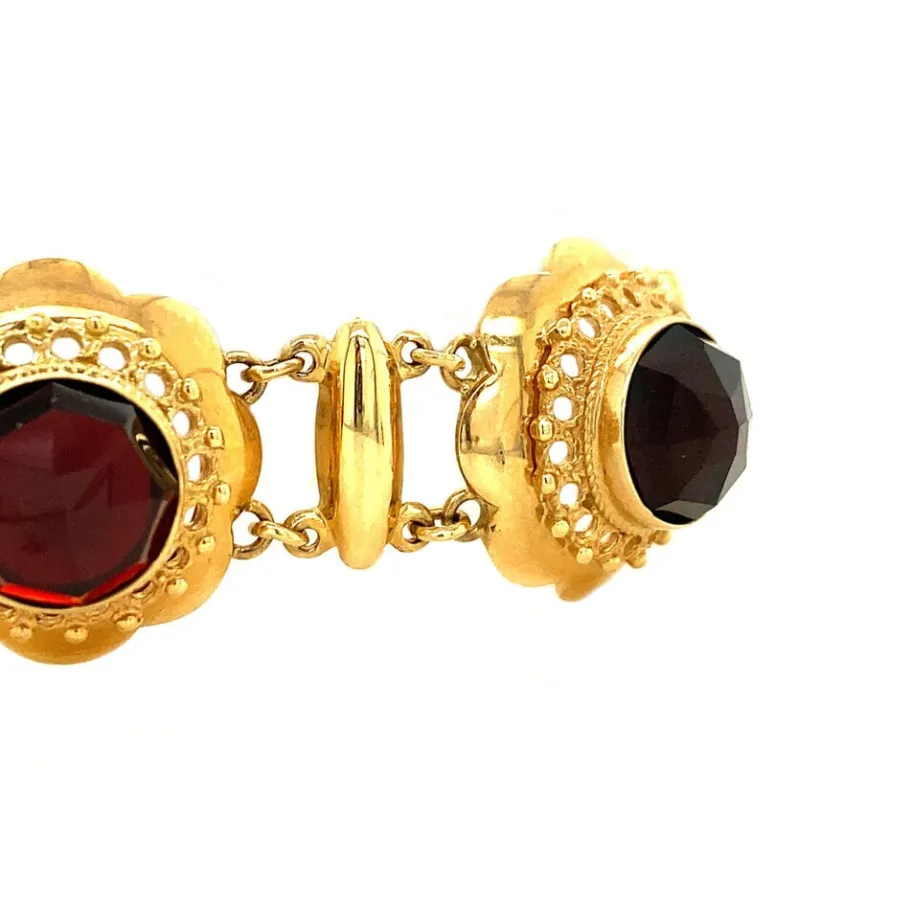 gold_bracelet_with_garnet_3-1.webp Gold bracelet with garnet 14 krt>Vintage Jewellery Clearance