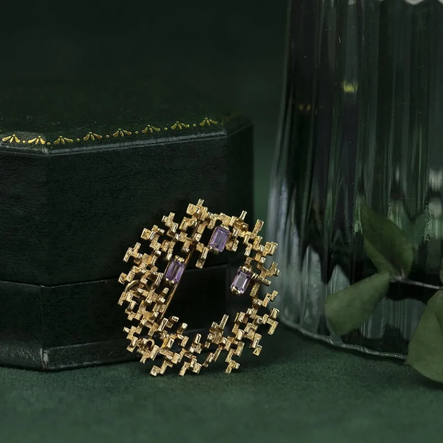 Gold brooch with amethyst 14 krt>Vintage Jewellery Best