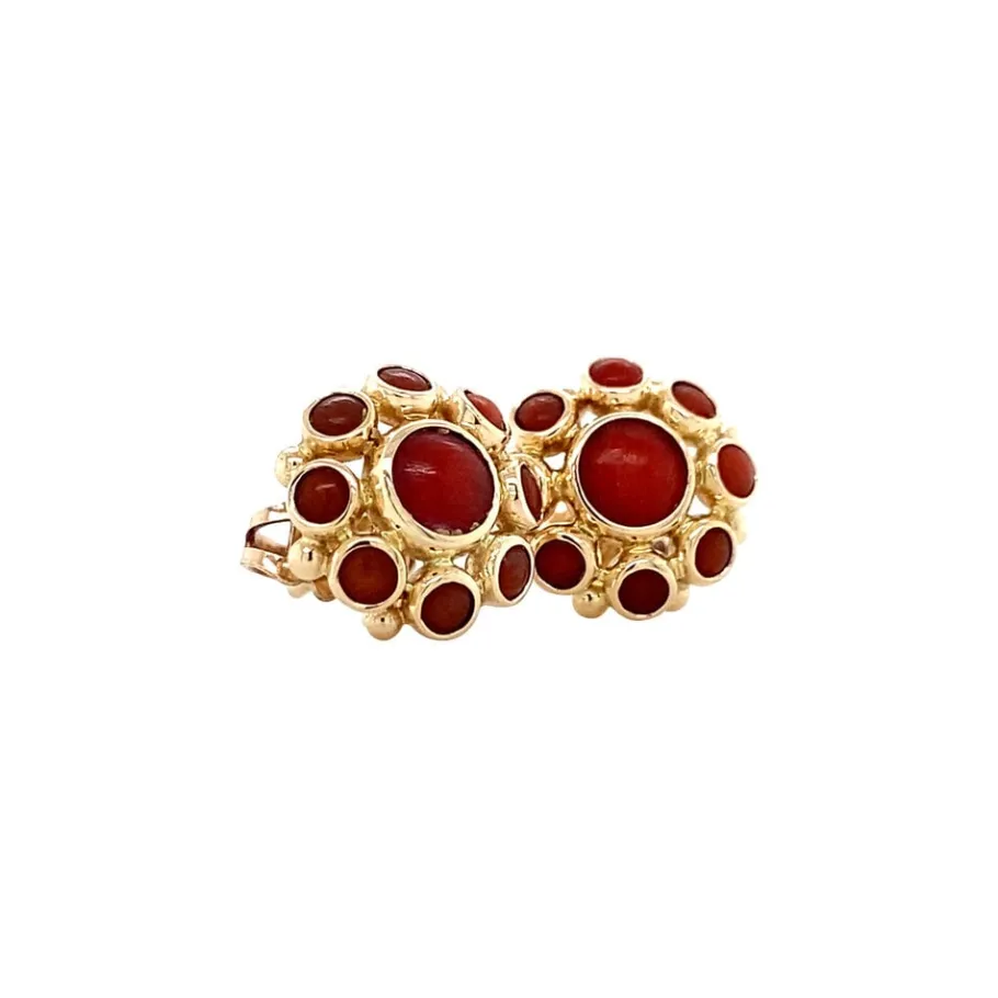 gold_ear_studs_with_blood_2-10.webp Gold ear studs with blood coral 14 krt>Vintage Jewellery Best