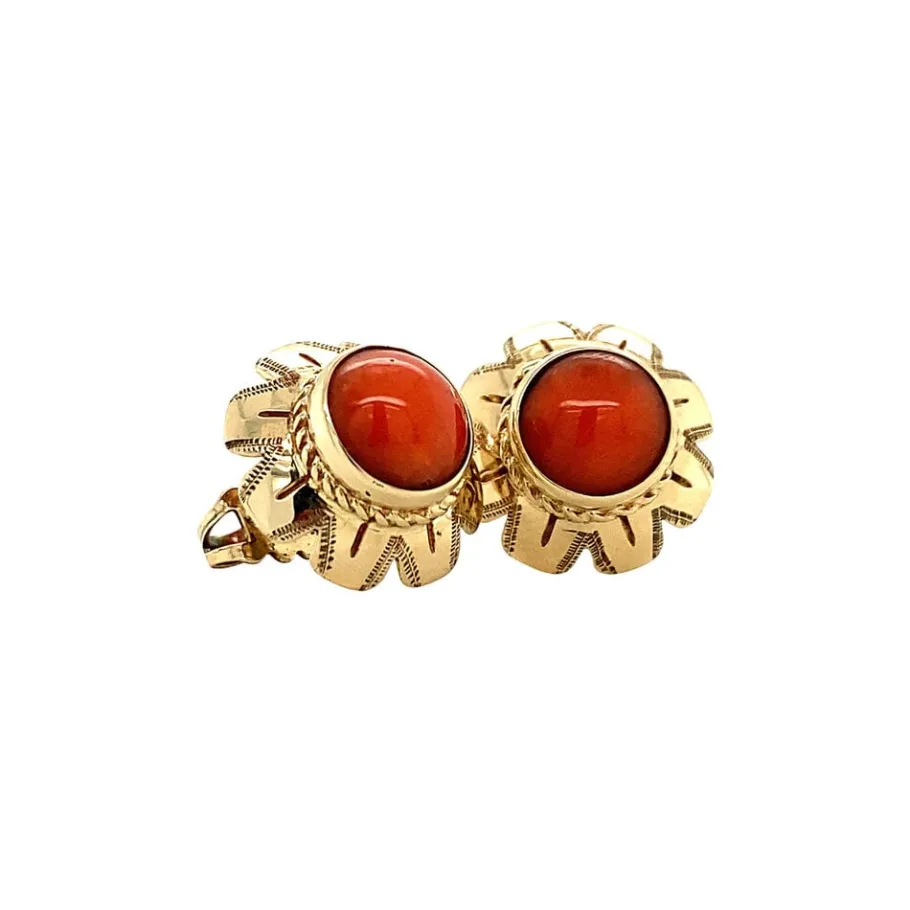 gold_ear_studs_with_blood_2-5.webp Gold ear studs with blood coral 14 krt>Vintage Jewellery Online