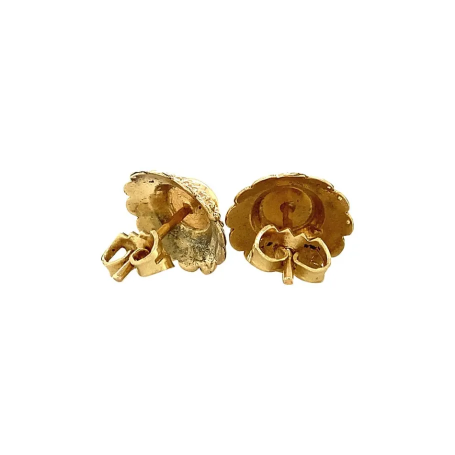 gold_ear_studs_with_blood_4-3.webp Gold ear studs with blood coral 14 krt>Vintage Jewellery Outlet