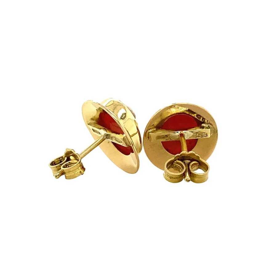 gold_ear_studs_with_cameo_3.webp Gold ear studs with cameo 18 krt>Vintage Jewellery Outlet