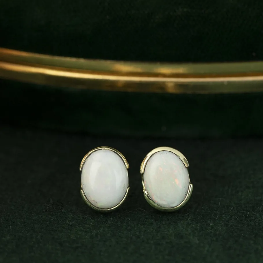 Gold ear studs with opal 14 krt>Vintage Jewellery Online