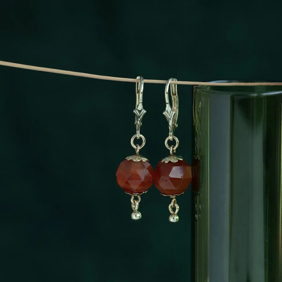 Gold earrings with carnelian 14 krt>Vintage Jewellery Fashion