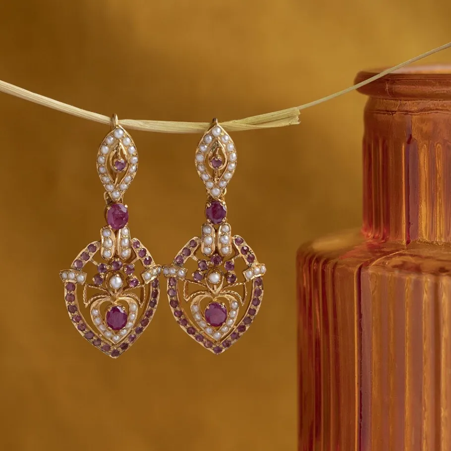 Gold earrings with ruby and pearl 20 krt>Vintage Jewellery Fashion