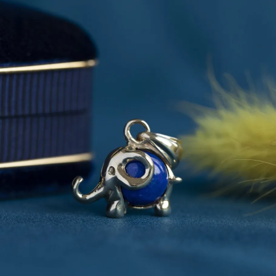 Gold elephant pendant with sodalite 14 krt>Vintage Jewellery Outlet