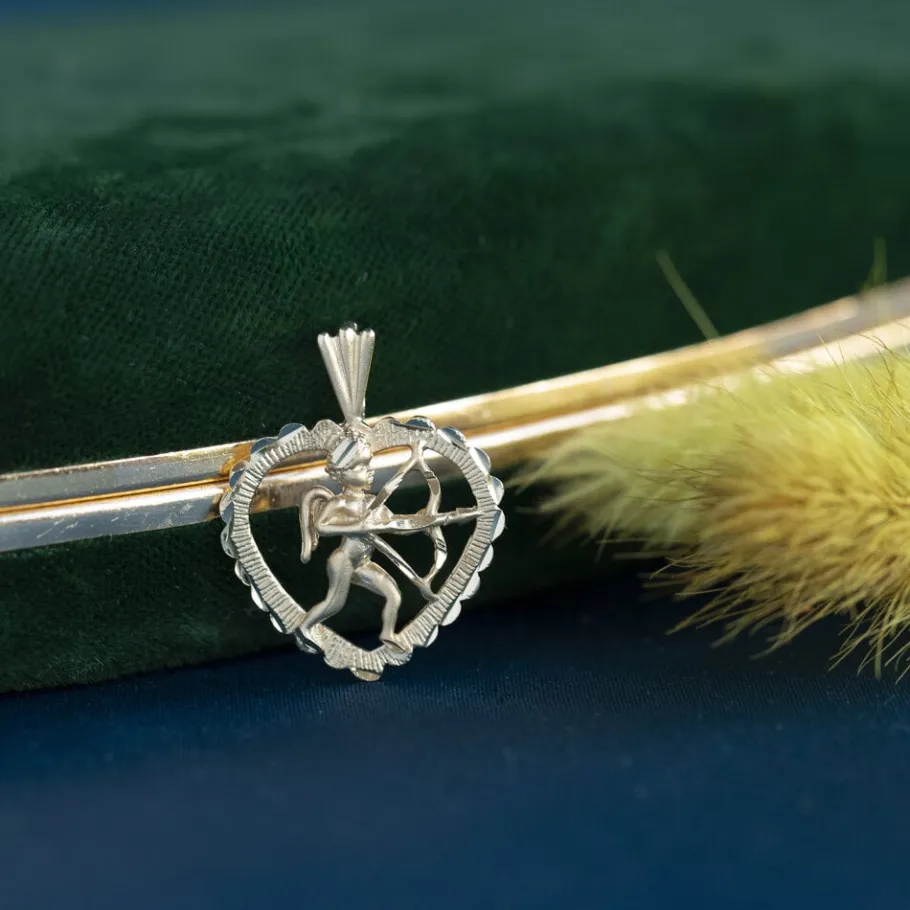 Gold heart pendant with cupid 14 krt>Vintage Jewellery Sale