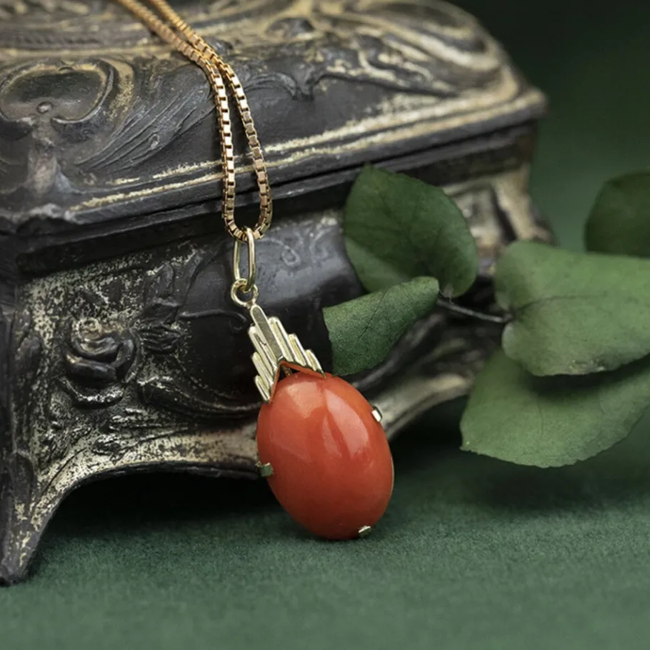 Gold pendant with blood coral 14 krt>Vintage Jewellery Discount