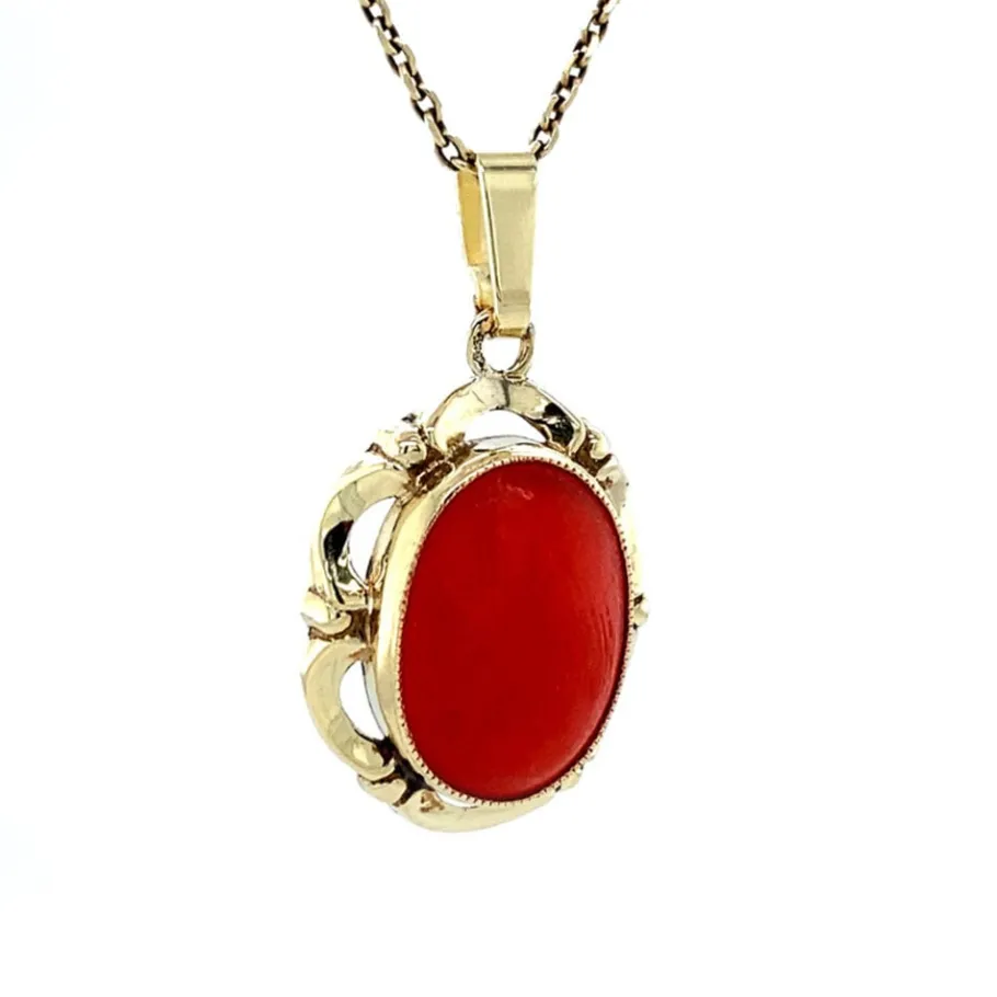 gold_pendant_with_blood_c_2-4.webp Gold pendant with blood coral 14 krt>Vintage Jewellery Outlet