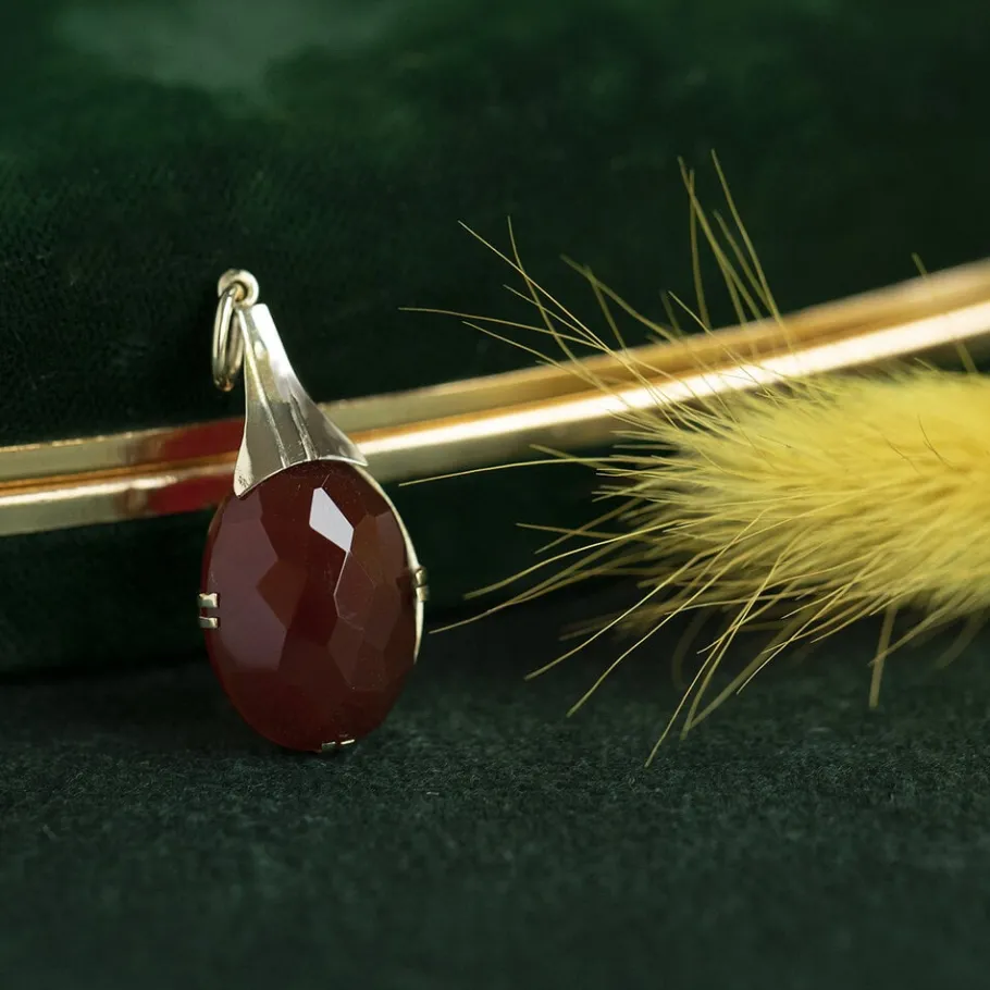 Gold pendant with carnelian 14 krt>Vintage Jewellery New