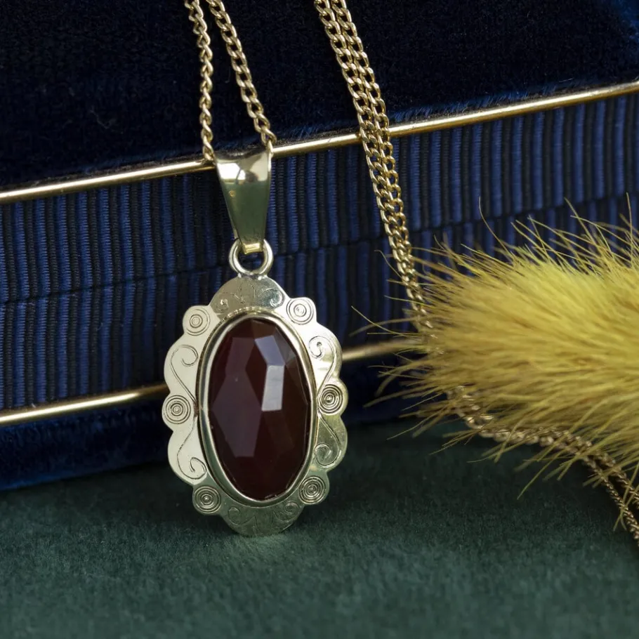 Gold pendant with carnelian 14 krt>Vintage Jewellery New