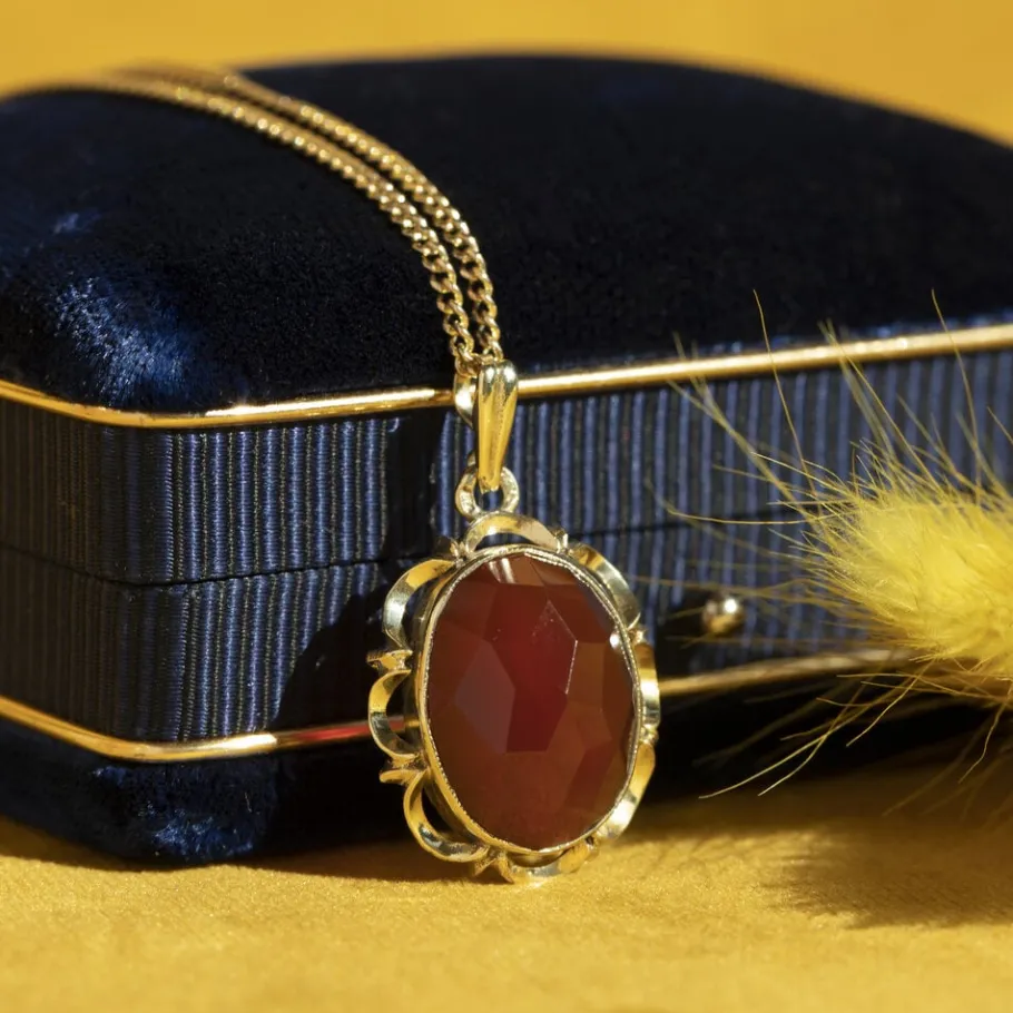 Gold pendant with carnelian 14 krt>Vintage Jewellery New