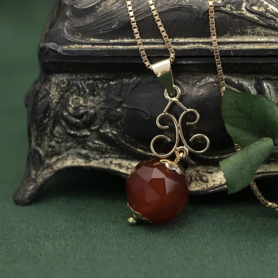 Gold pendant with carnelian 14 krt>Vintage Jewellery Best