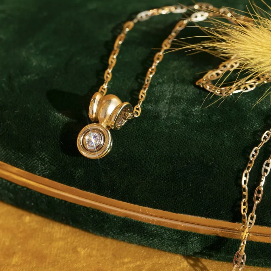 Gold pendant with diamond 14 krt>Vintage Jewellery Fashion