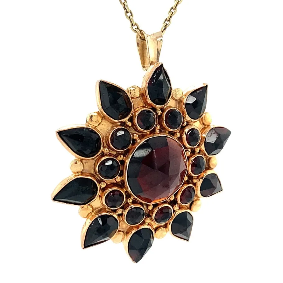 gold_pendant_with_garnet__2-39.webp Gold pendant with garnet 14 krt>Vintage Jewellery Clearance