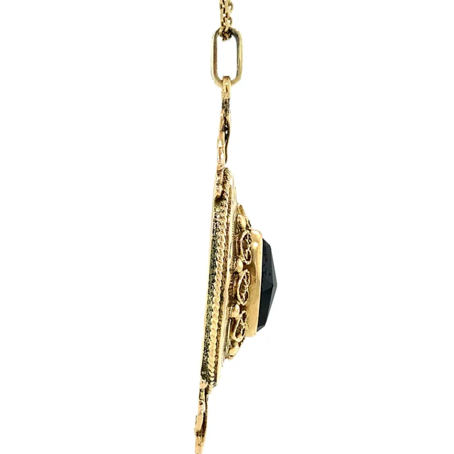 gold_pendant_with_garnet__3-1.webp Gold pendant with garnet 14 krt>Vintage Jewellery Fashion