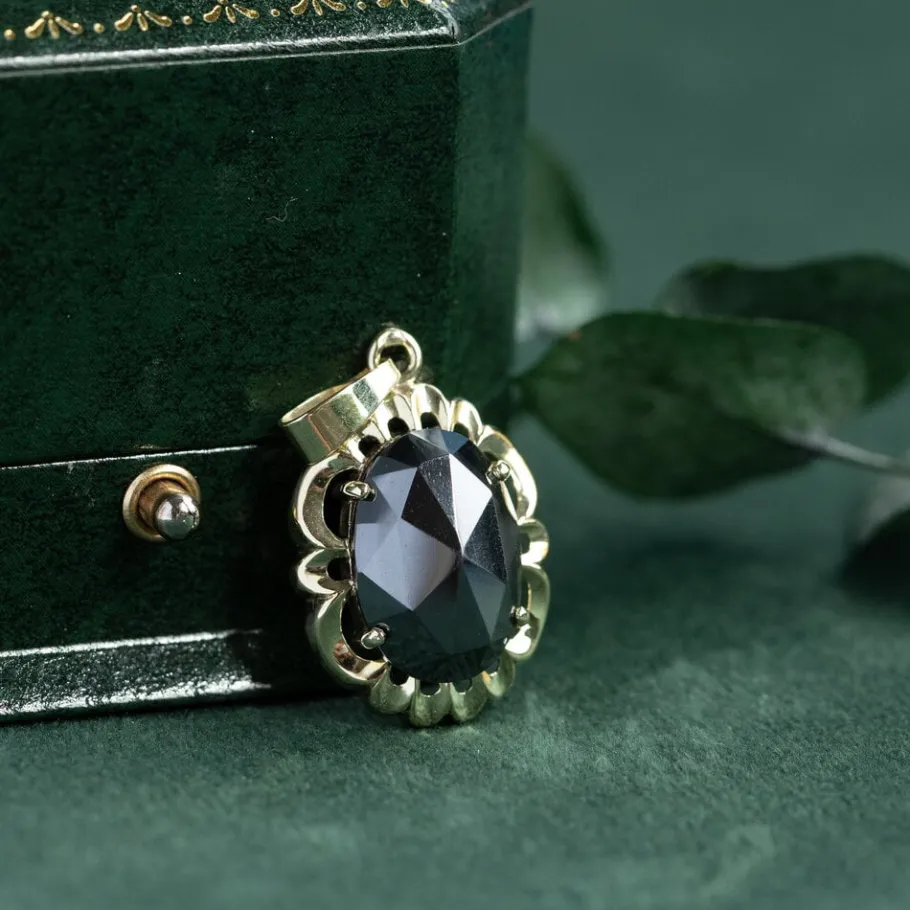 Gold pendant with haematite 14 krt>Vintage Jewellery Discount