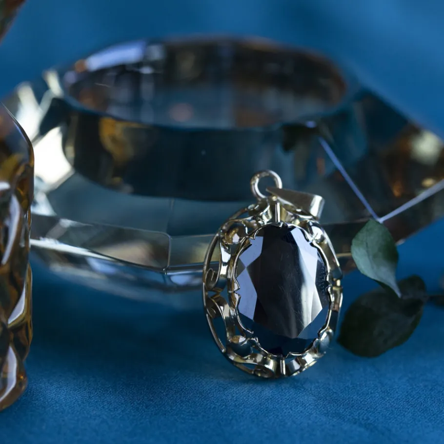 Gold pendant with haematite 14 krt>Vintage Jewellery Hot
