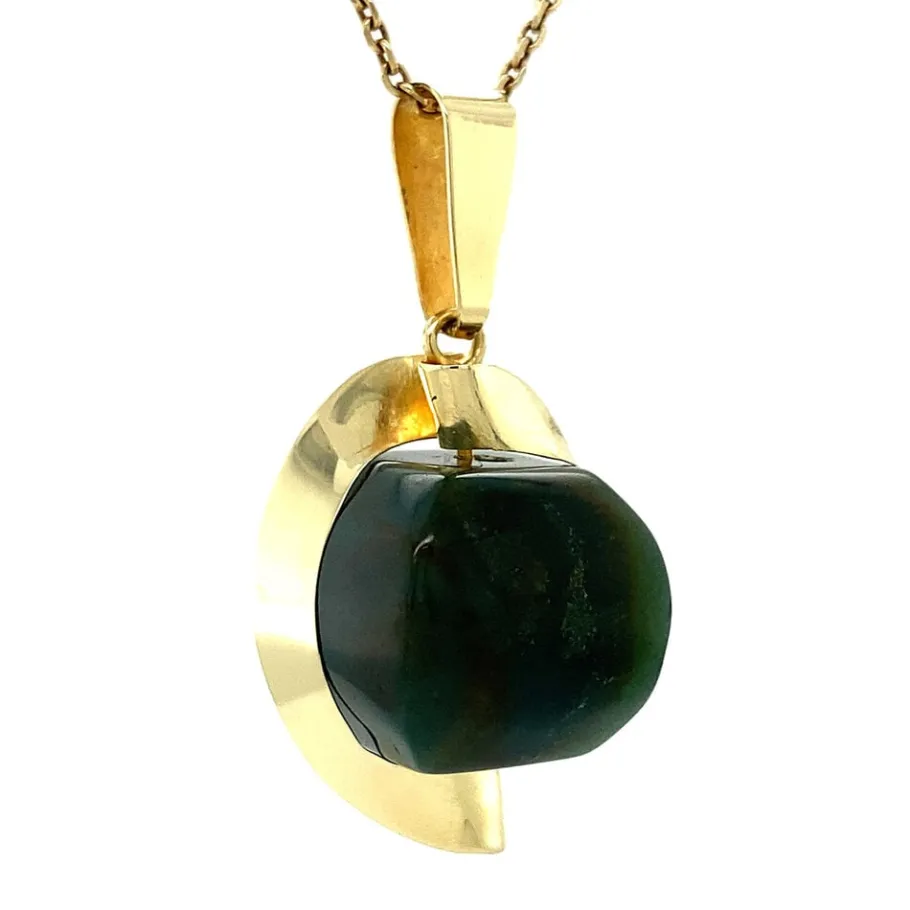gold_pendant_with_jade__k_2-1.webp Gold pendant with jade 14 krt>Vintage Jewellery Best