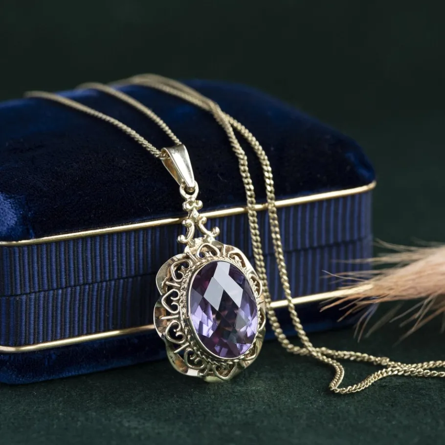 Gold pendant with purple sapphire 14 krt>Vintage Jewellery Online