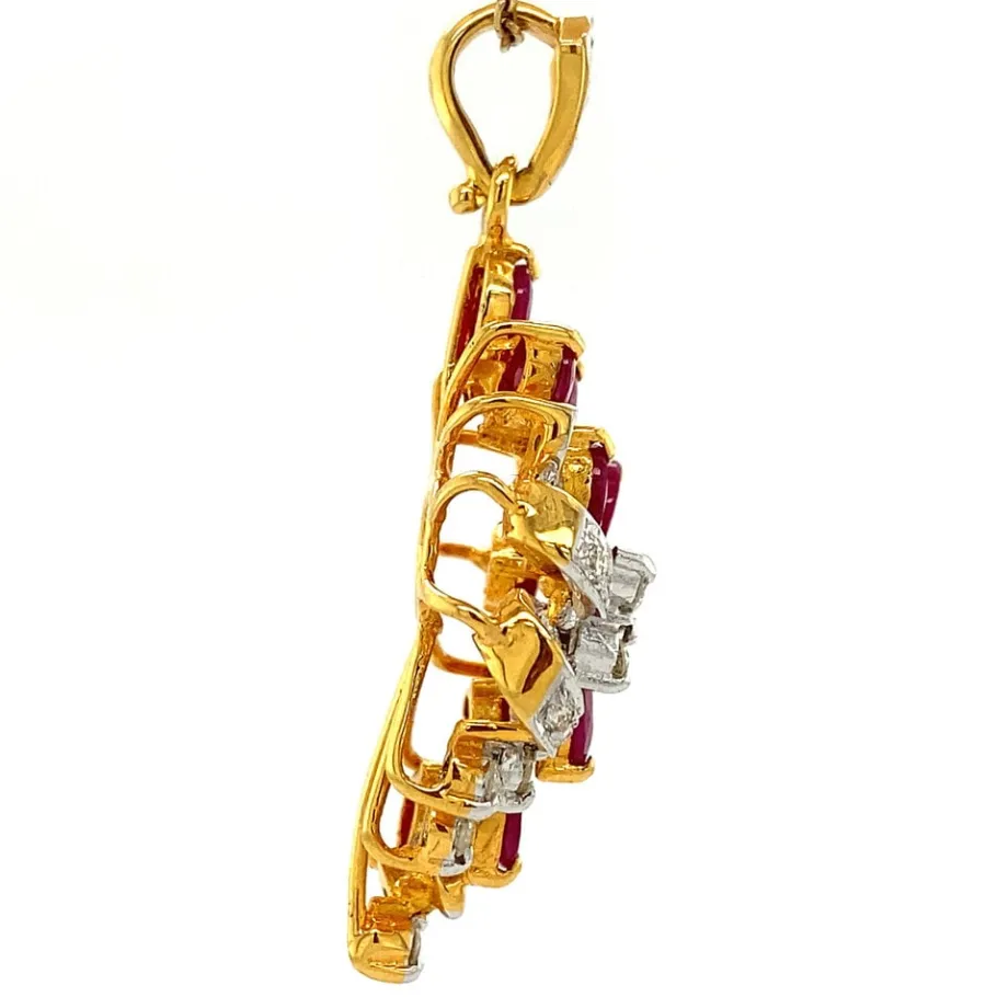 gold_pendant_with_ruby_an_3.webp Gold pendant with ruby and diamonds 14 krt>Vintage Jewellery Online