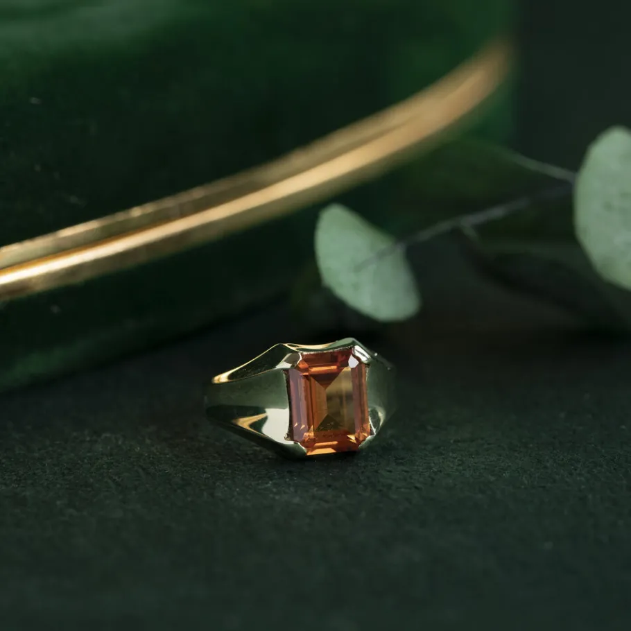 Gold pin ring with orange sapphire 14 krt>Vintage Jewellery Fashion