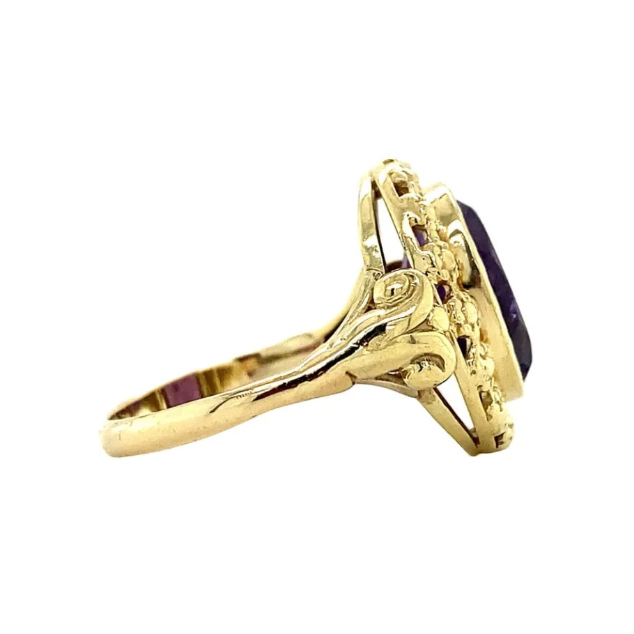 gold_ring_with_amethyst___3-1.webp Gold ring with amethyst 14 krt>Vintage Jewellery Hot