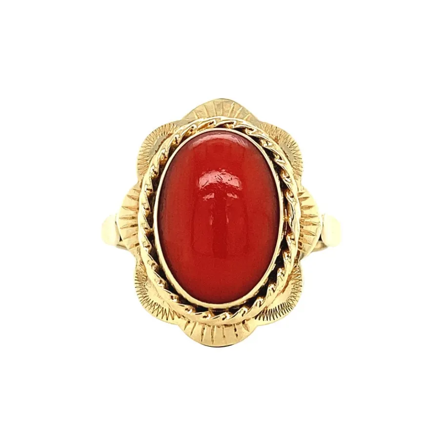 Gold ring with blood coral 14 krt>Vintage Jewellery Clearance