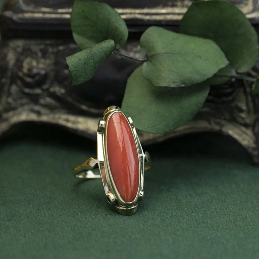 Gold ring with blood coral 14 krt>Vintage Jewellery Discount