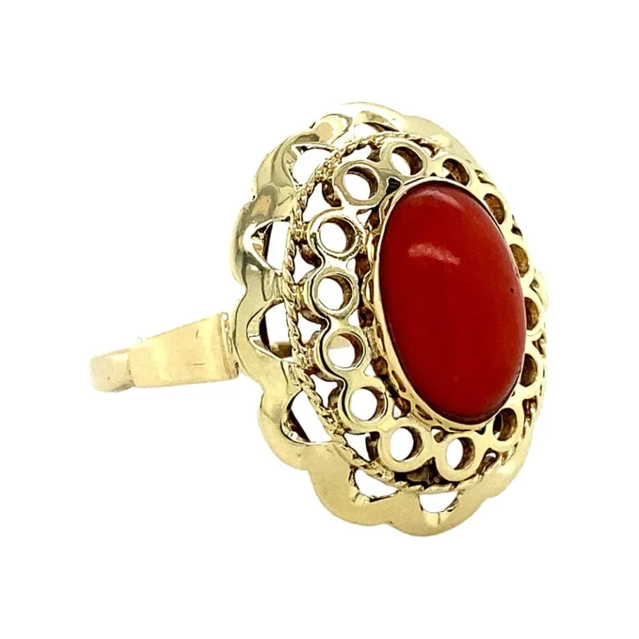 gold_ring_with_blood_cora_2-20.webp Gold ring with blood coral 14 krt>Vintage Jewellery Fashion