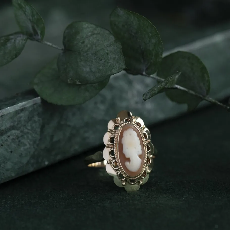 Gold ring with cameo 14 krt>Vintage Jewellery New