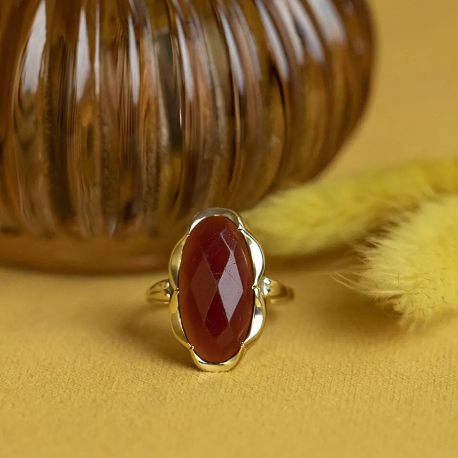 Gold ring with carnelian 14 krt>Vintage Jewellery Clearance