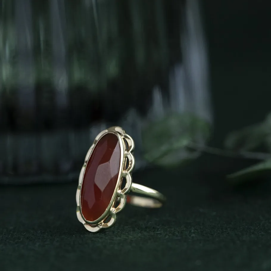 Gold ring with carnelian 14 krt>Vintage Jewellery Sale