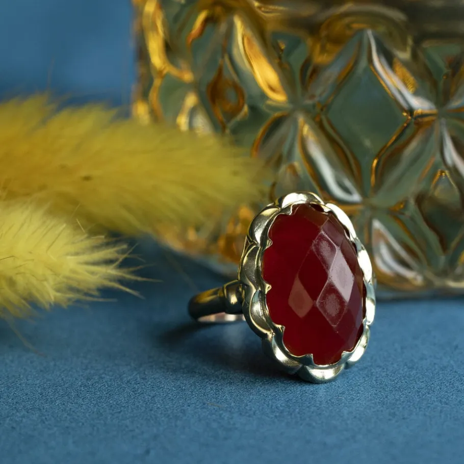 gold_ring_with_carnelian__1-6.webp Gold ring with carnelian 14 krt>Vintage Jewellery Discount