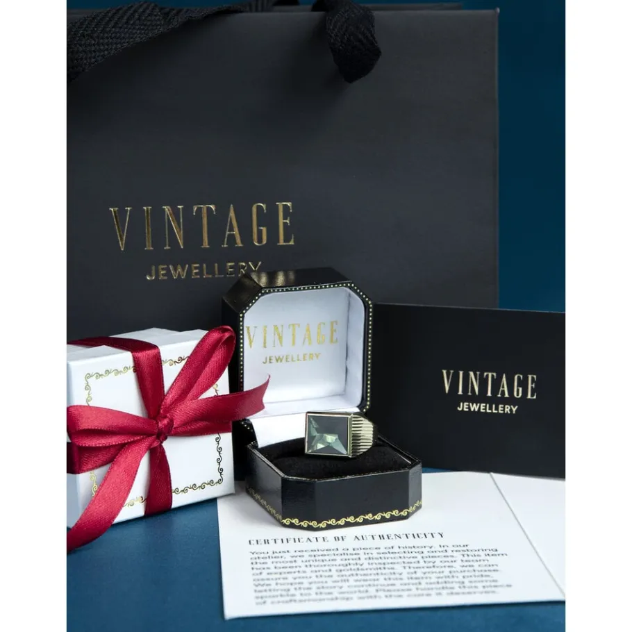 gold_ring_with_diamonds___5-15.webp Gold ring with diamonds 18 krt>Vintage Jewellery Clearance