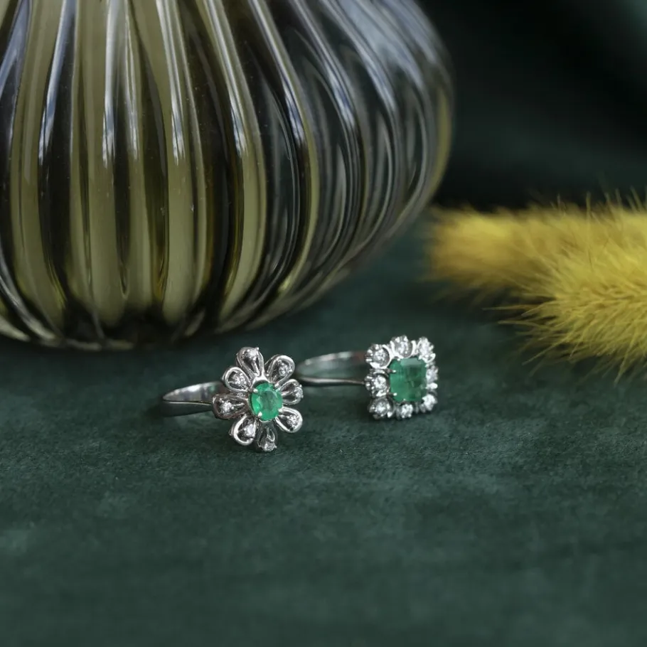 Gold ring with emerald and diamond 18 krt>Vintage Jewellery Clearance