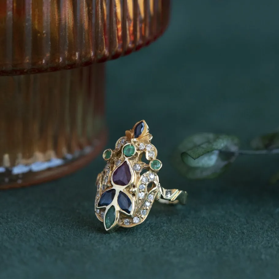 Gold ring with emerald, sapphire, ruby and diamond 18 krt>Vintage Jewellery Sale
