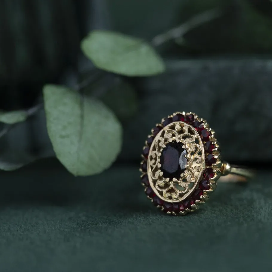 Gold ring with garnet 18 krt>Vintage Jewellery Hot