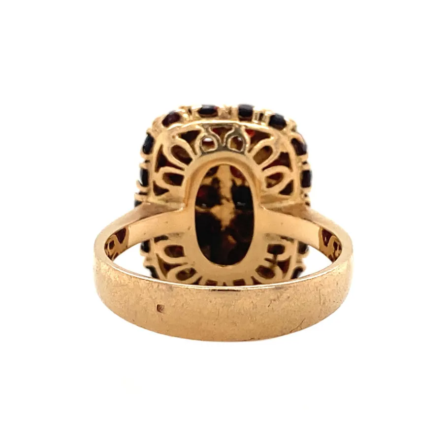 gold_ring_with_garnet__kr_4-5.webp Gold ring with garnet 18 krt>Vintage Jewellery Outlet